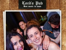 Distracție în Lord's Pub
