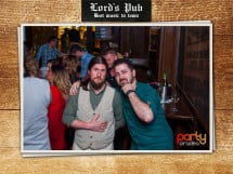 Distracție în Lord's Pub
