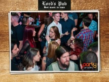 Distracție în Lord's Pub