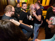 Distracție în Lord's Pub