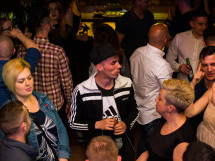 Distracție în Lord's Pub
