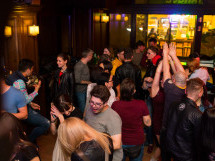 Distracție în Lord's Pub