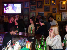 Distracție în Lord's Pub