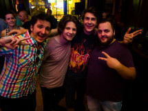 Distracție în Lord's Pub
