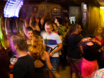 Distracție în Lord's Pub