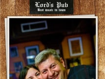 Distracţie în Lord's Pub