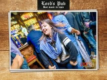 Distracţie în Lord's Pub