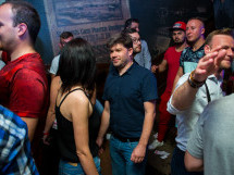 Distracție în Lord's Pub