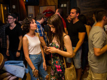 Distracție în Lord's Pub