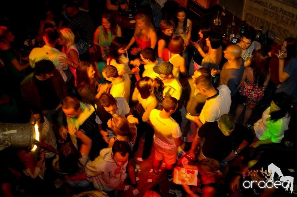 Distracţie în Lord's, Lord's Pub