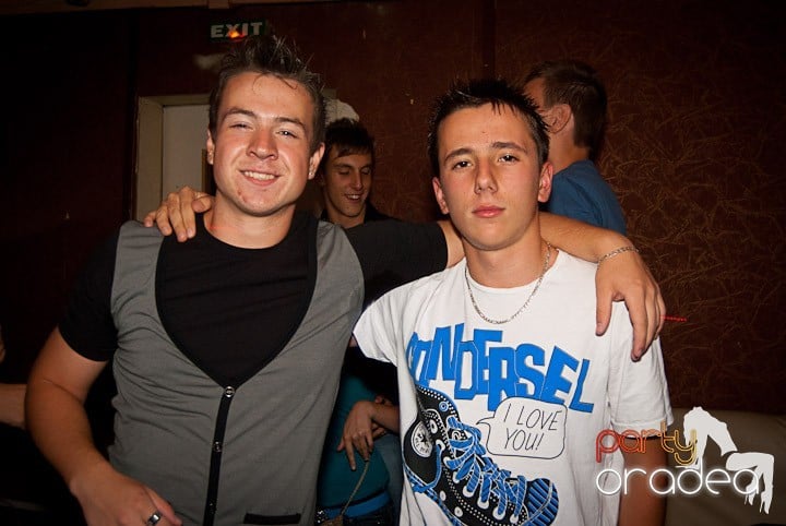 Distracţie în Seven, 