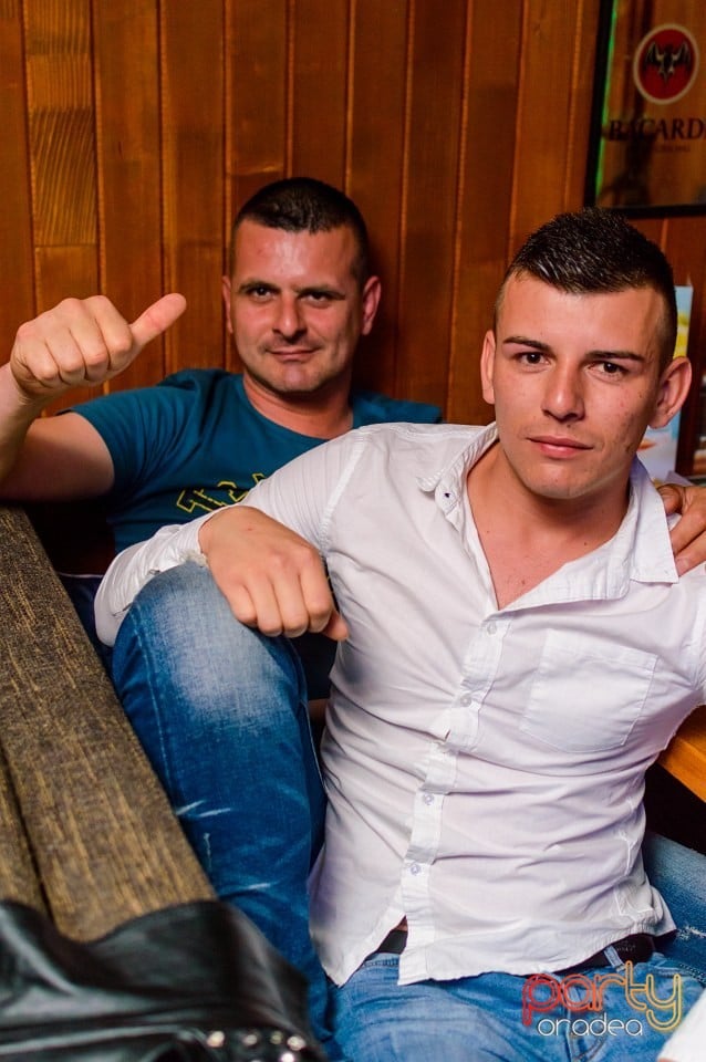 Distracţie în Window Pub, 