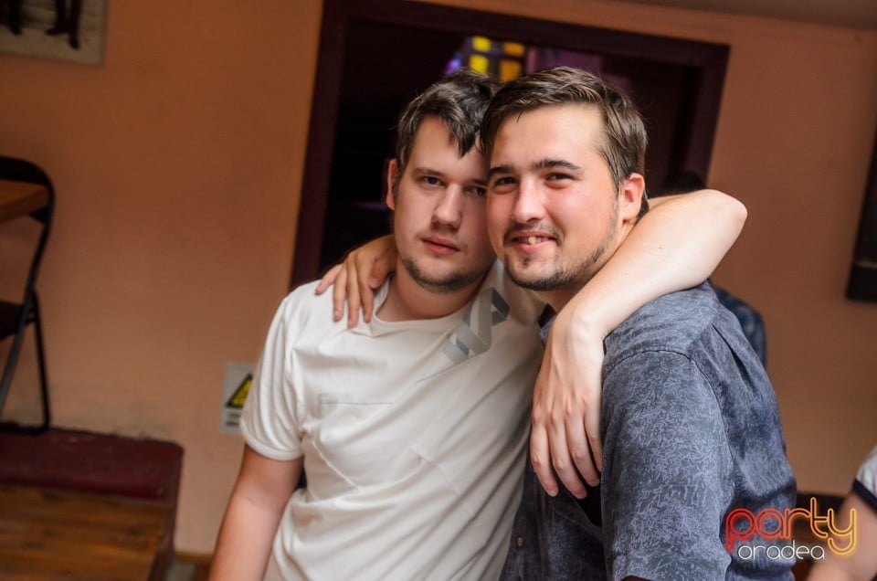 Distracţie în Window Pub, 