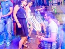 Distracţie în Window Pub