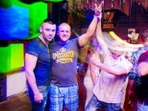 Distracţie în Window Pub