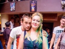 Distracţie în Window Pub