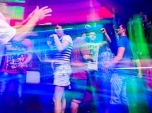 Distracţie în Window Pub