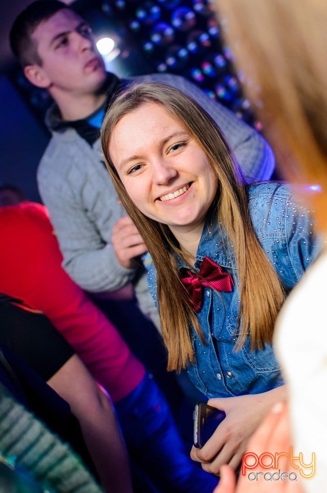 Distracţie în Zona Club,