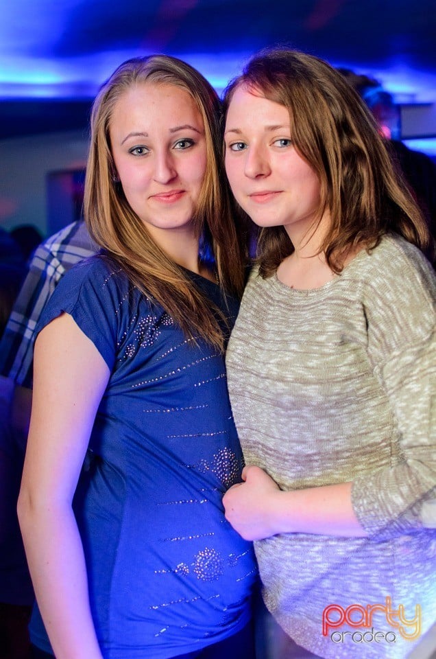 Distracţie în Zona Club,