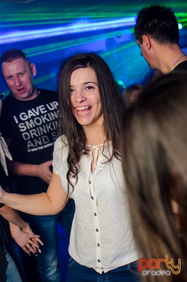 Distracţie în Zona Club,
