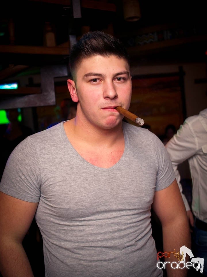 Distracţie în Zulu Caffe, Zulu Caffe