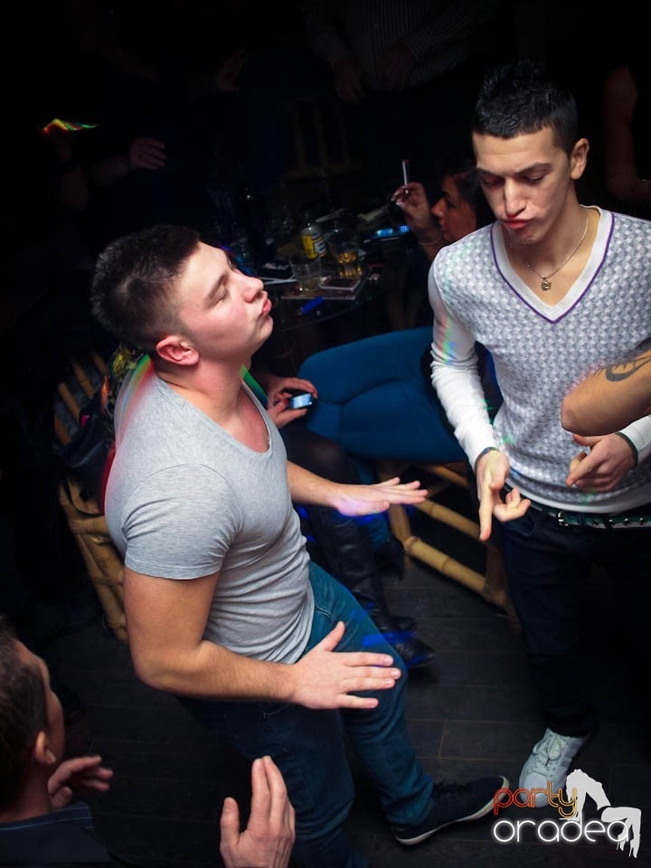 Distracţie în Zulu Caffe, Zulu Caffe