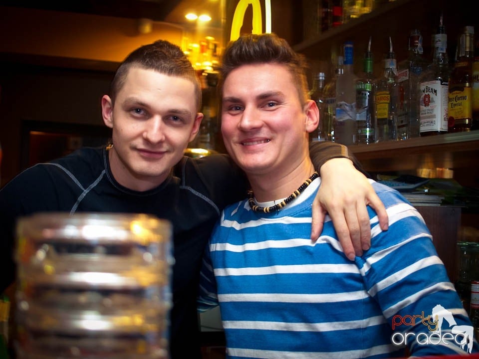 Distracţie în Zulu Caffe, Zulu Caffe