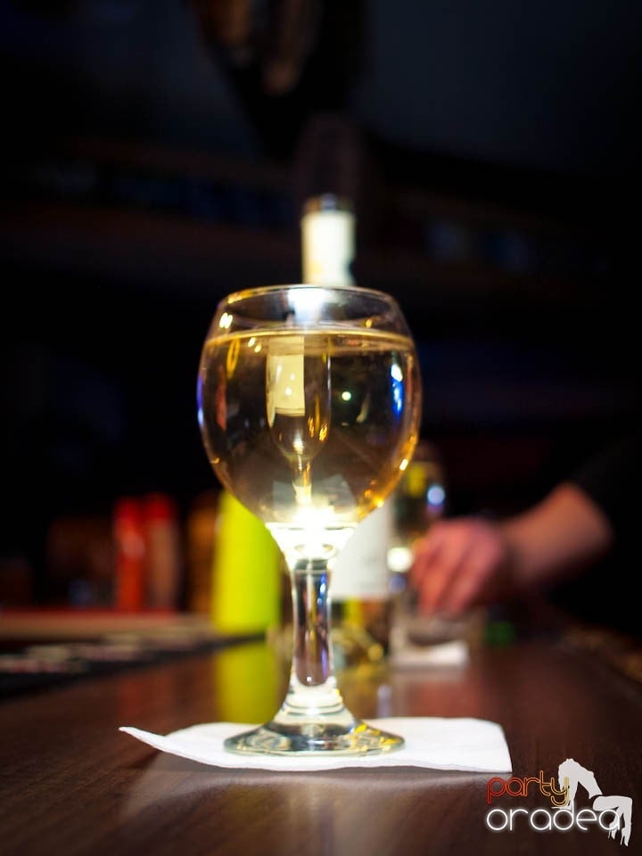 Distracţie în Zulu Caffe, Zulu Caffe