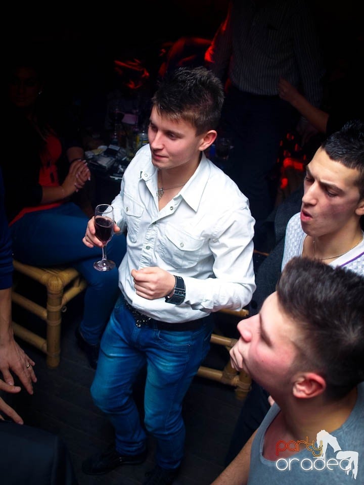 Distracţie în Zulu Caffe, Zulu Caffe