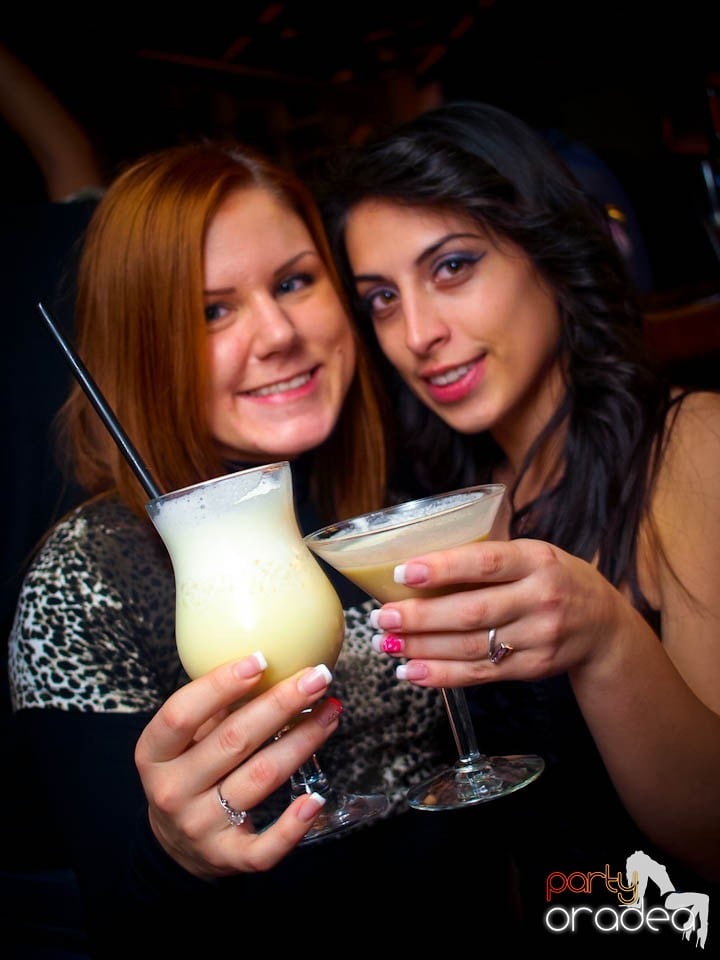 Distracţie în Zulu Caffe, Zulu Caffe