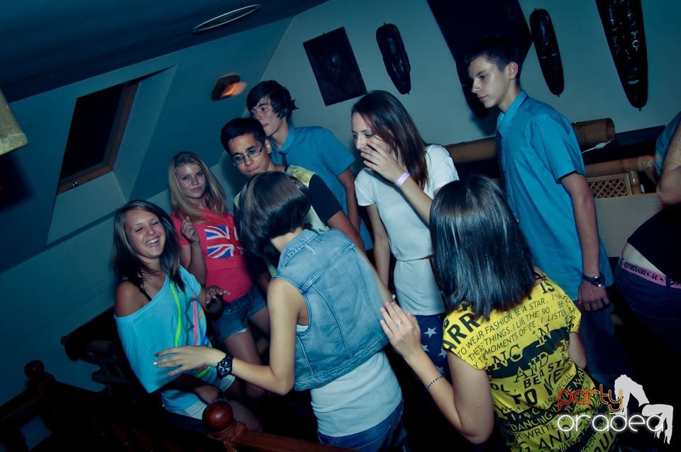 Distracţie în Zulu Caffe, Zulu Caffe