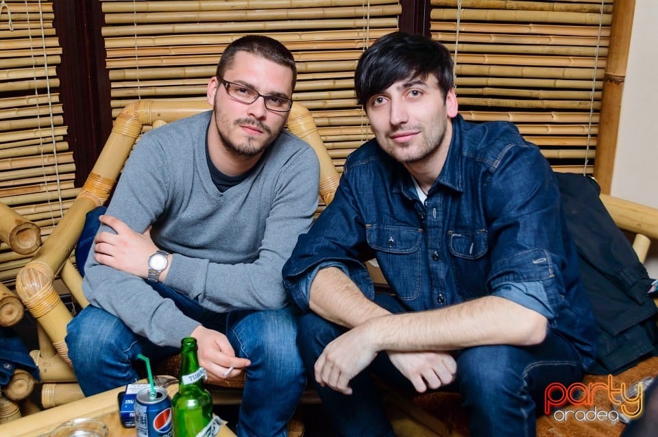 Distracţie în Zulu Caffe, Zulu Caffe