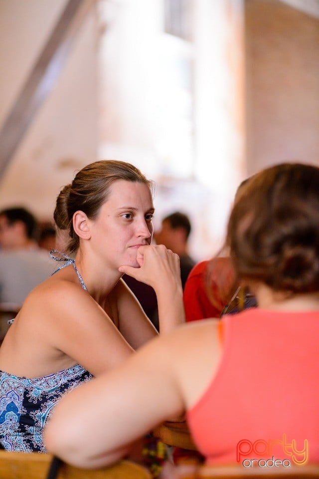 Distracţie la Bodega, Bodega