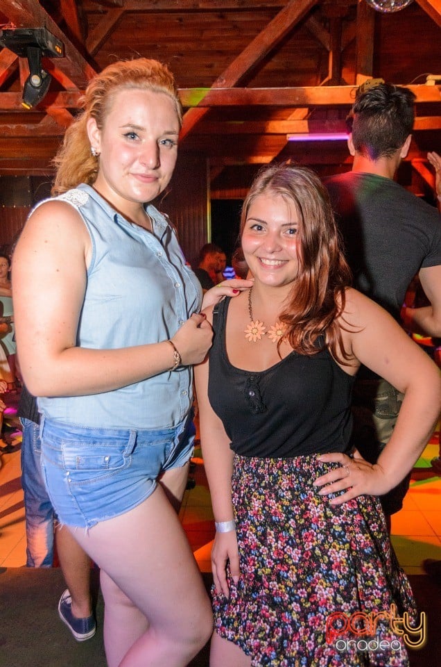 Distracţie la Disco Faház, 