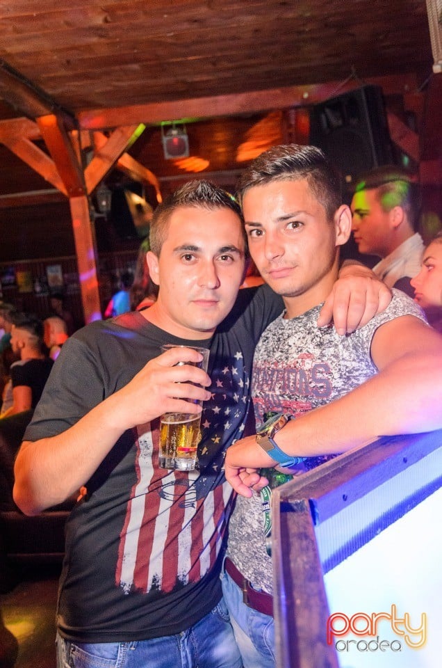 Distracţie la Disco Faház, 