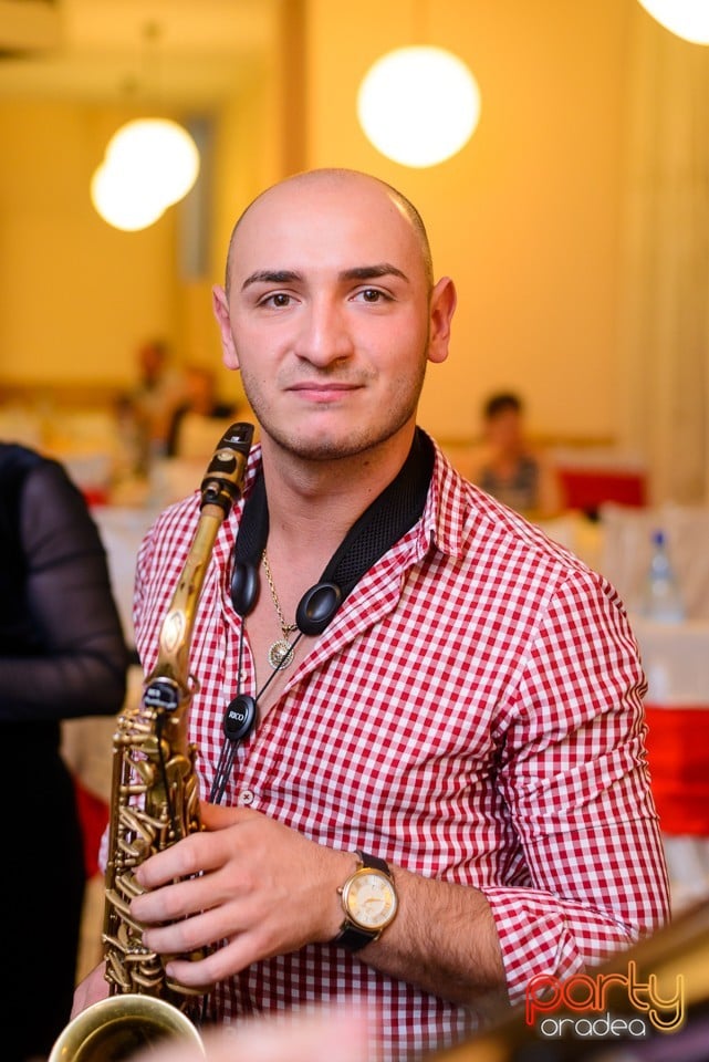 Distracţie la Hotel Mureş, Hotel Mureş