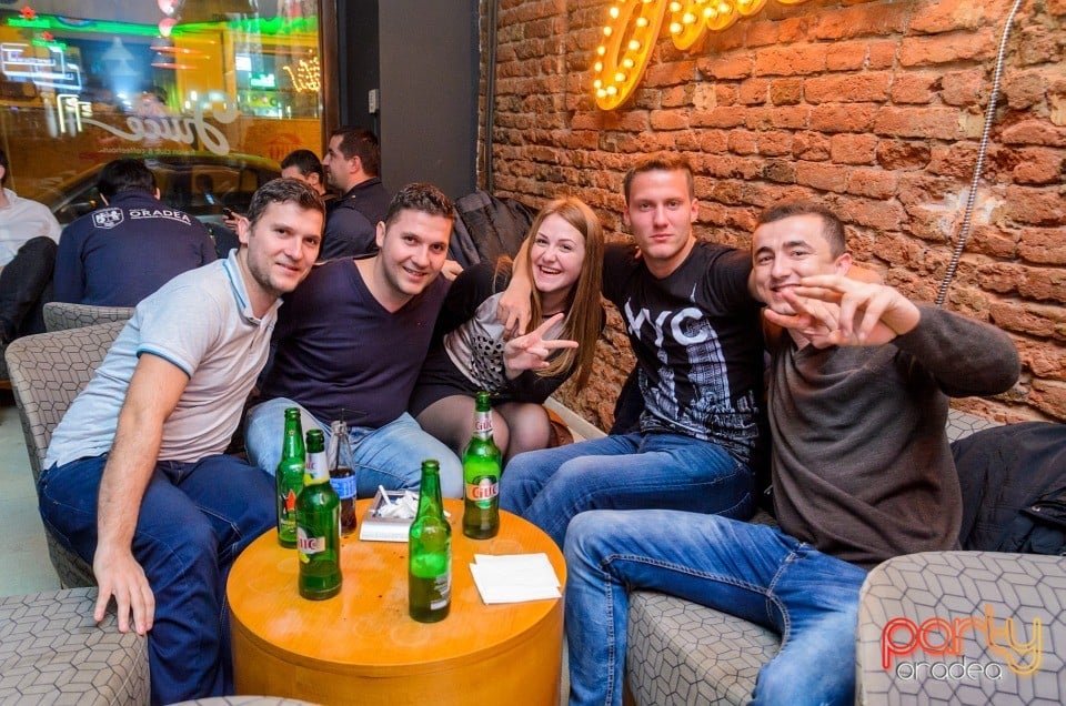 Distracţie la Juice, Juice
