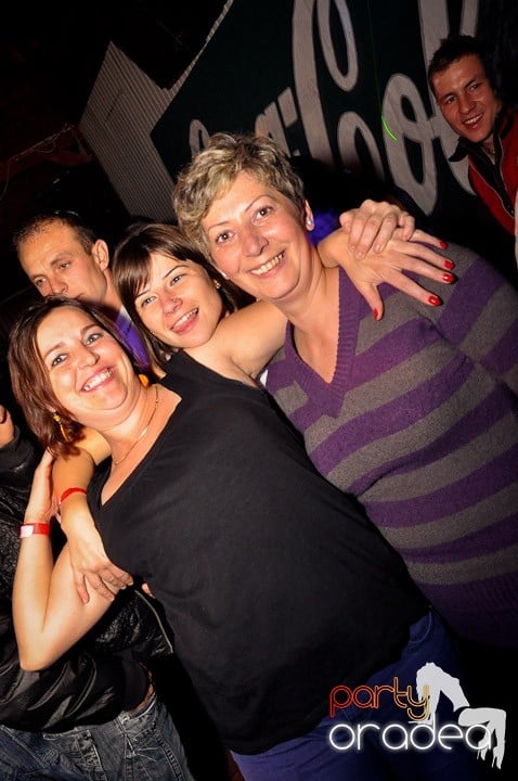 Distracţie la maxim în Disco Faház, 