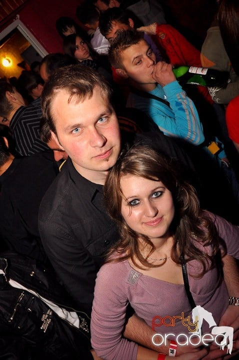 Distracţie la maxim în Disco Faház, 