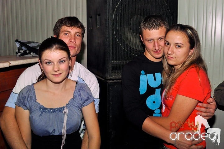 Distracţie la maxim în Disco Faház, 