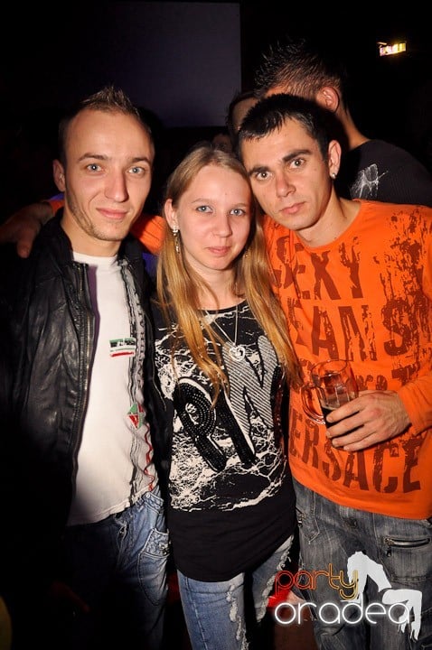 Distracţie la maxim în Disco Faház, 