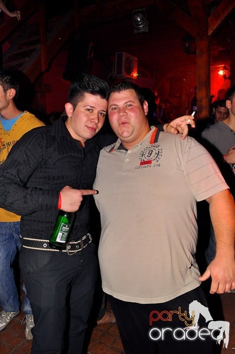 Distracţie la maxim în Disco Faház, 