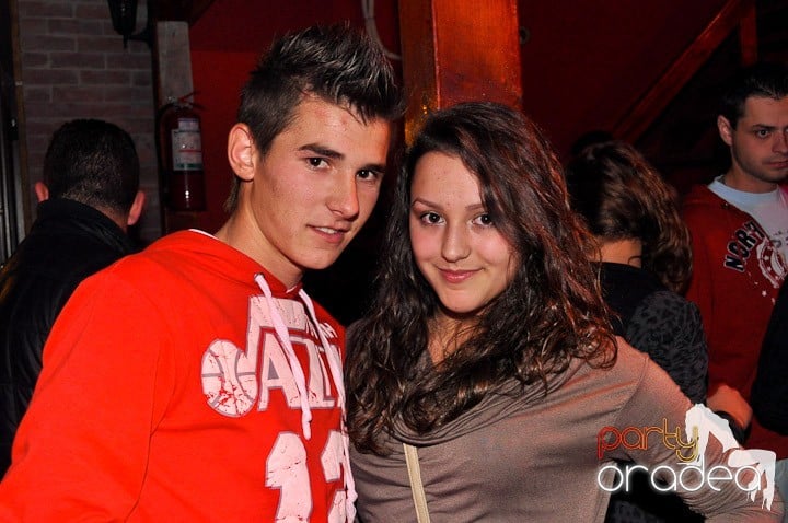 Distracţie la maxim în Disco Faház, 