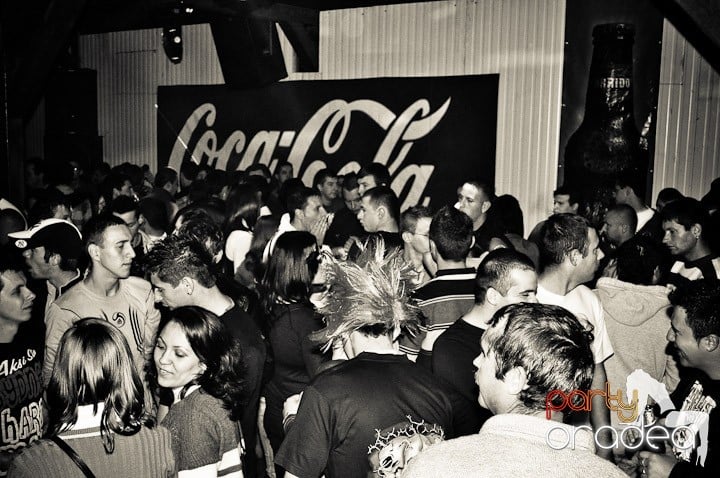 Distracţie la maxim în Disco Faház, 