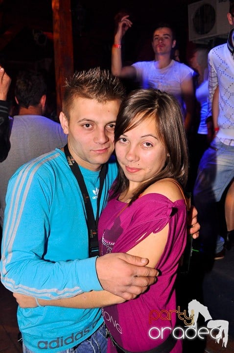 Distracţie la maxim în Disco Faház, 