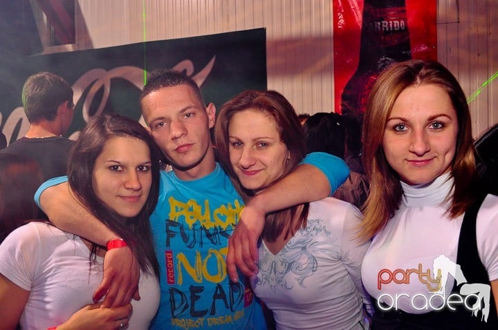 Distracţie la maxim în Disco Faház, 