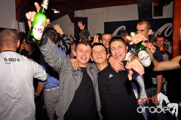 Distracţie la maxim în Disco Faház, 