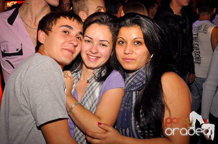 Distracţie la maxim în Disco Faház, 