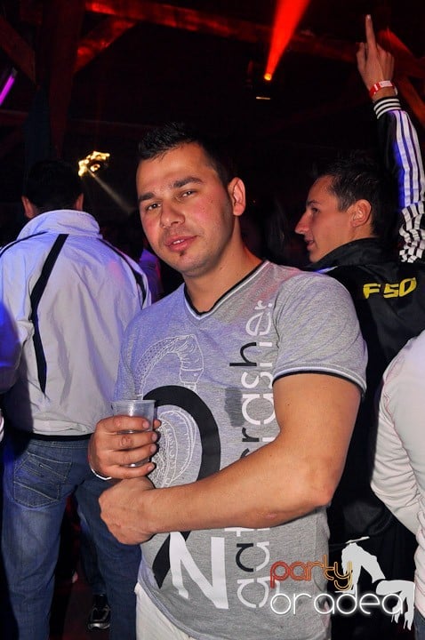 Distracţie la maxim în Disco Faház, 