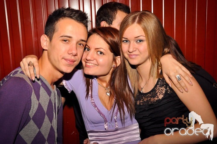 Distracţie la maxim în Disco Faház, 